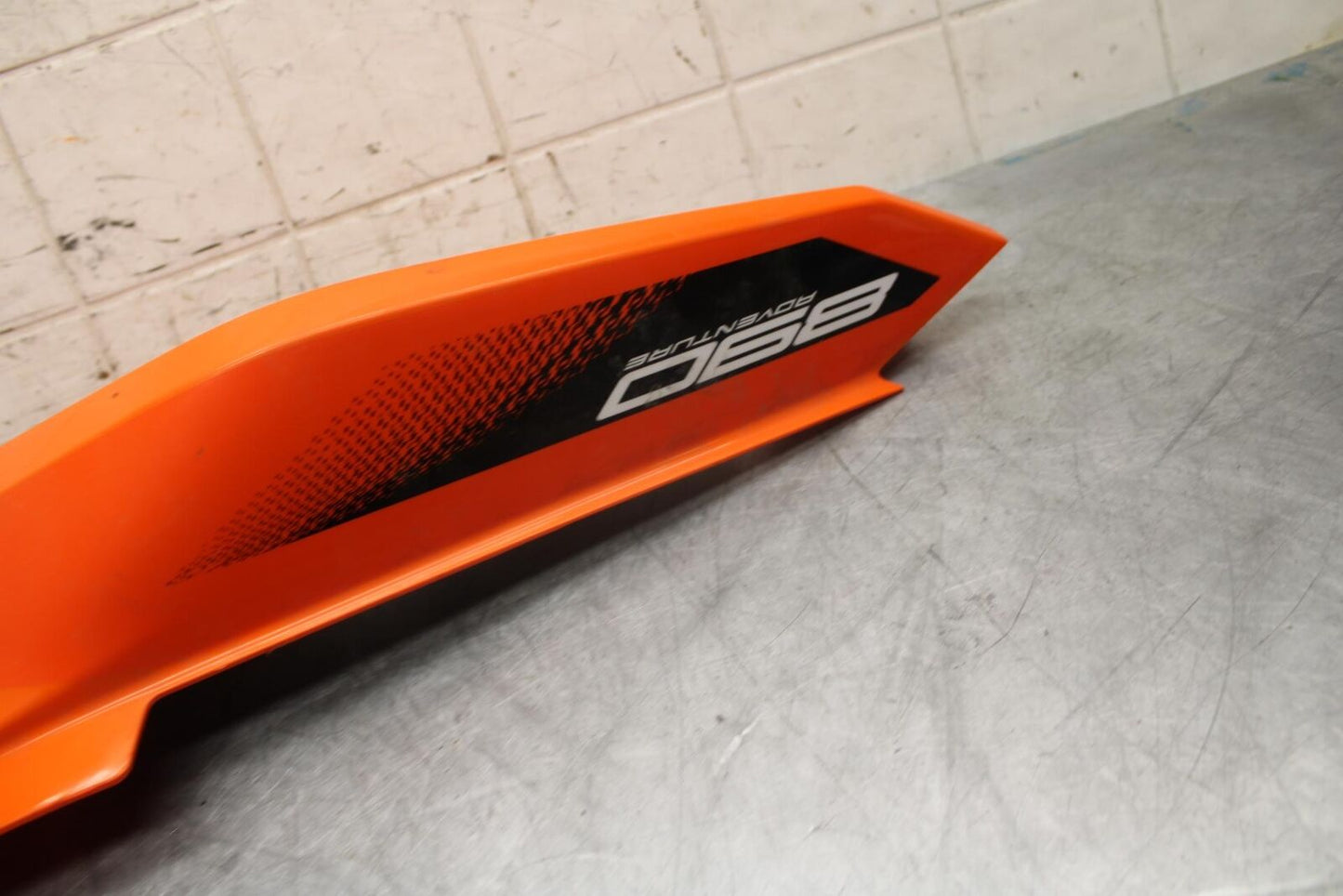 22 KTM 890 ADVENTURE ORANGE RIGHT REAR BACK TAIL FAIRING COWL SHROUD BB514
