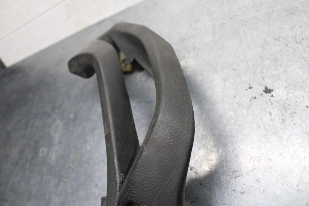 2001 Honda ST1100 PASSENGER REAR SEAT GRAB BAR HANDLE SET BB77