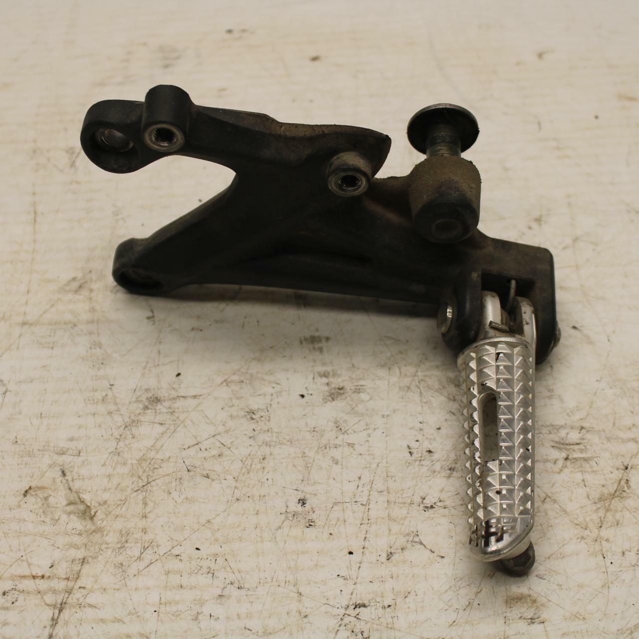 07-16 TRIUMPH STREET TRIPLE LEFT REARSET REAR SET DRIVER FOOT PEG REST BB356
