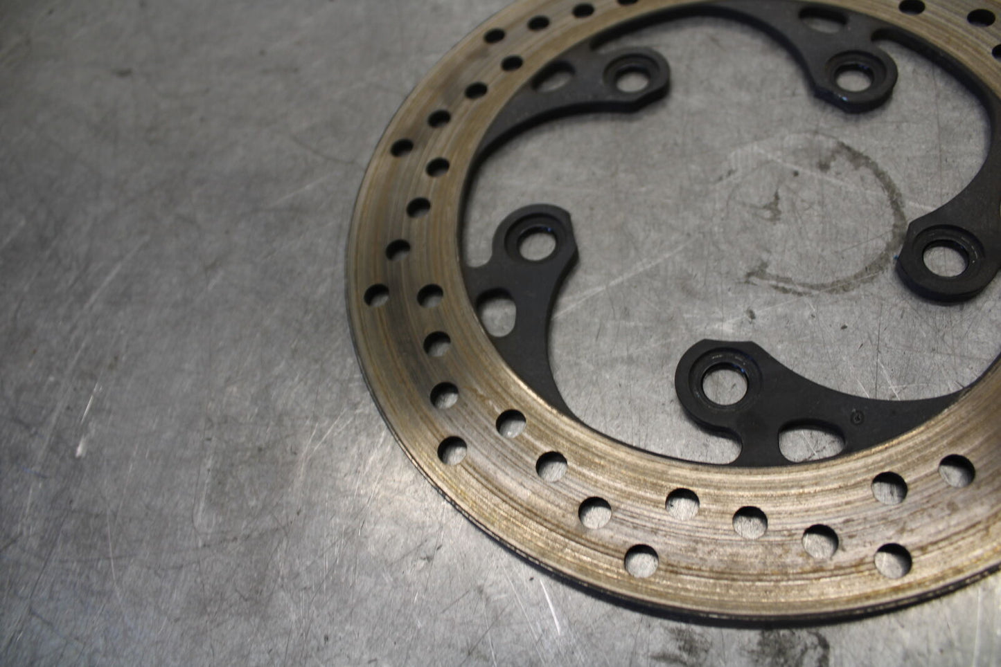 04 SUZUKI GSXR600 REAR ROTOR BACK BRAKE DISC 69211-18G00 BB676