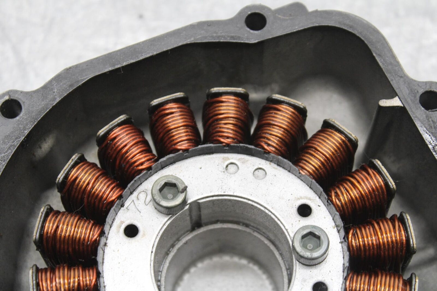 01-03 SUZUKI GSXR600 STATOR GENERATOR ALTERNATOR MAGNETO 31401-35F00 BB633