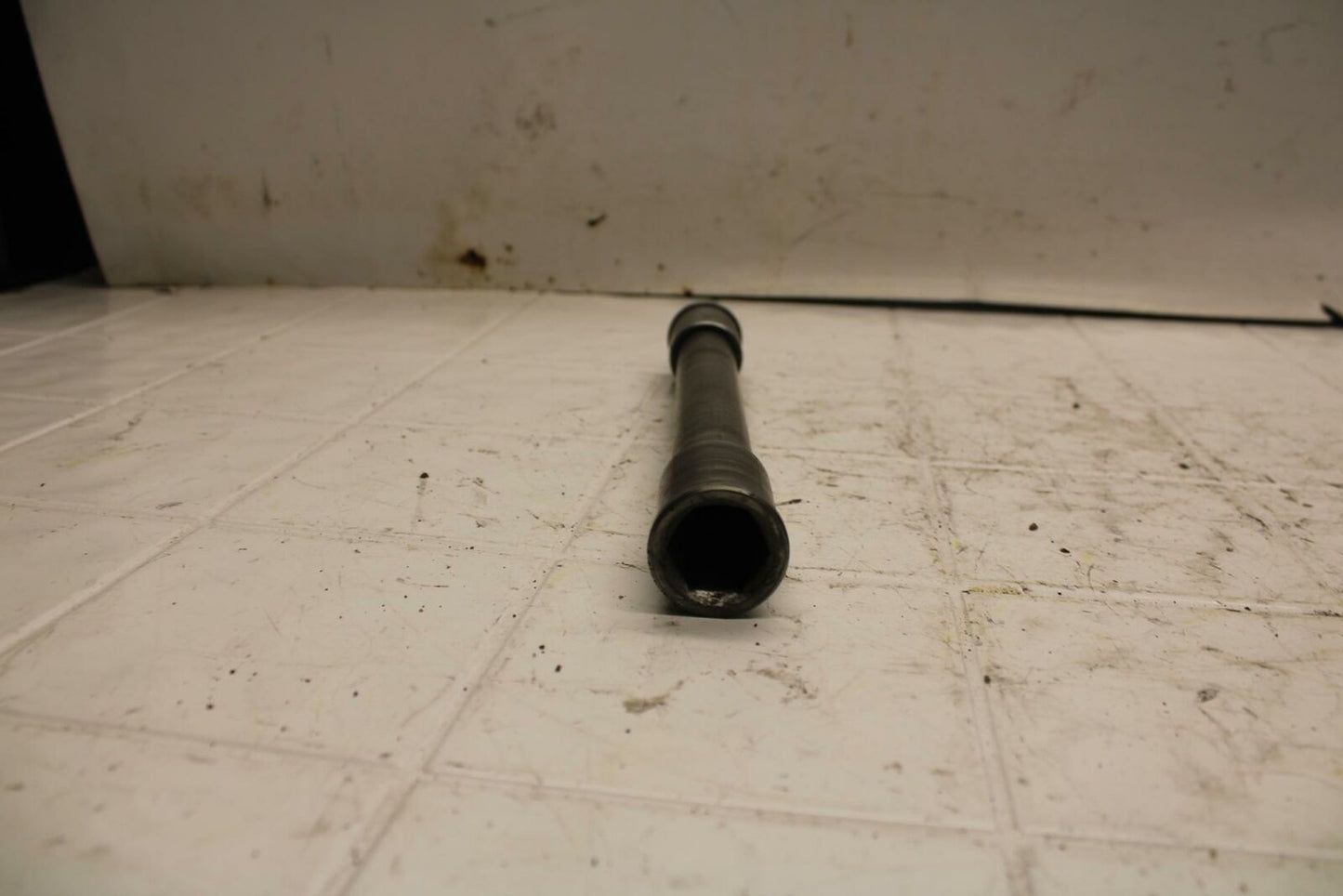 96-03 KAWASAKI NINJA ZX7R FRONT WHEEL RIM AXLE PIVOT BOLT BB18