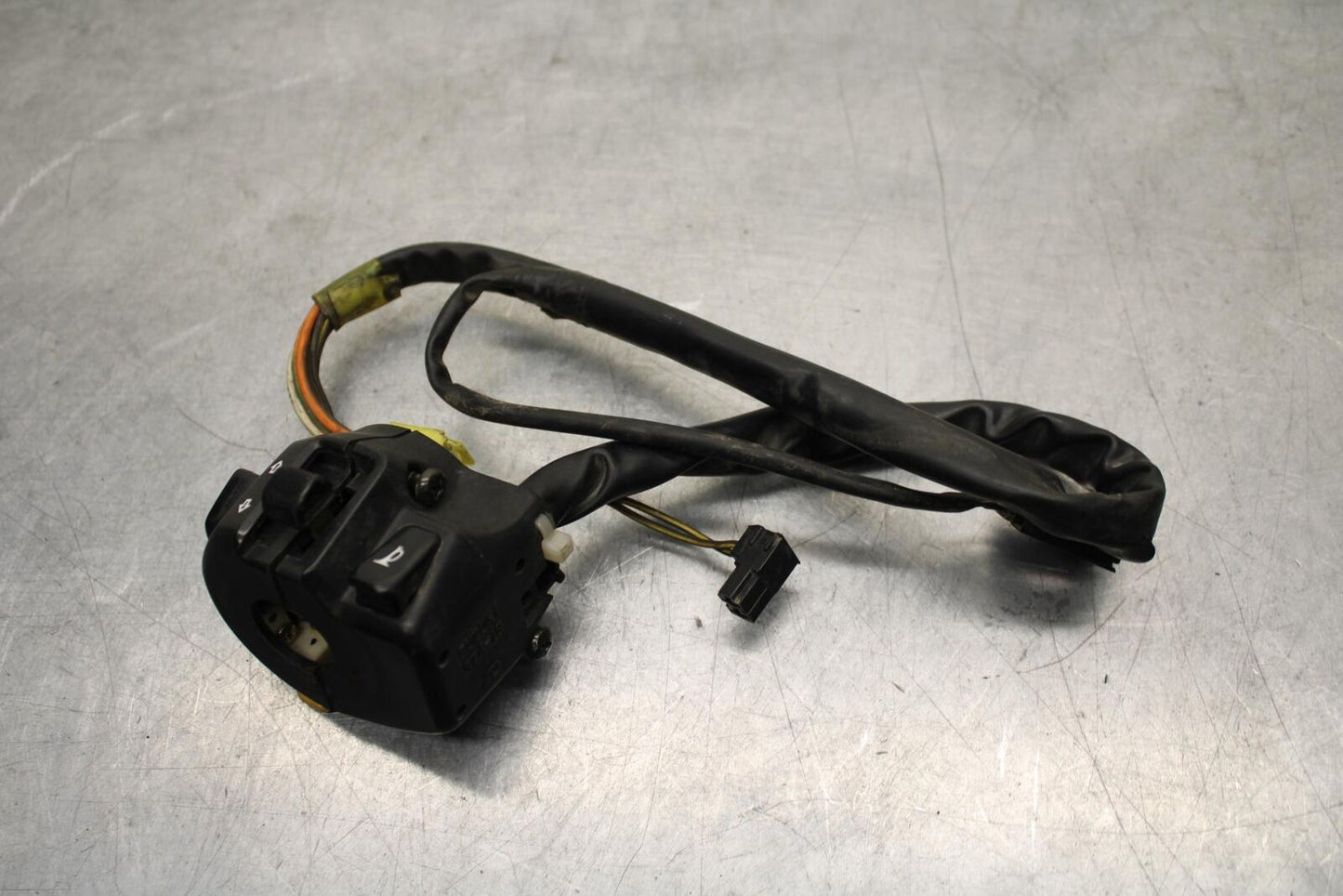 2006 Suzuki SV650S LEFT CLIP ON HANDLE HORN SIGNALS SWITCH SWITCHES #B BB65