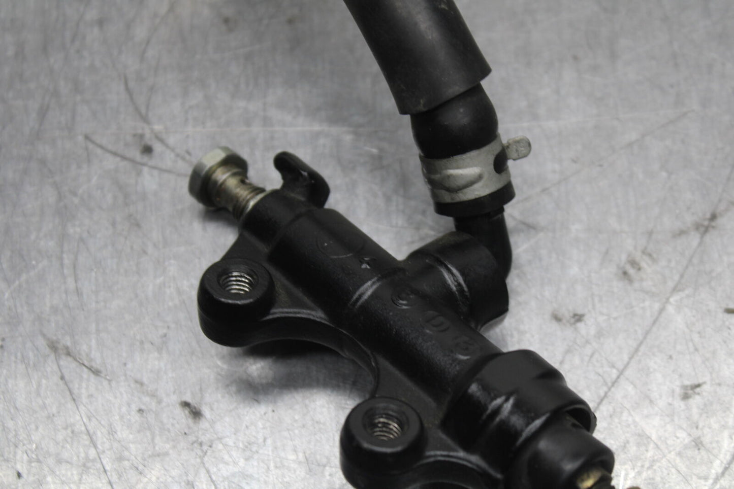 03-04 TRIUMPH DAYTONA 600 REAR BACK BRAKE MASTER CYLINDER W RESERVOIR BB745