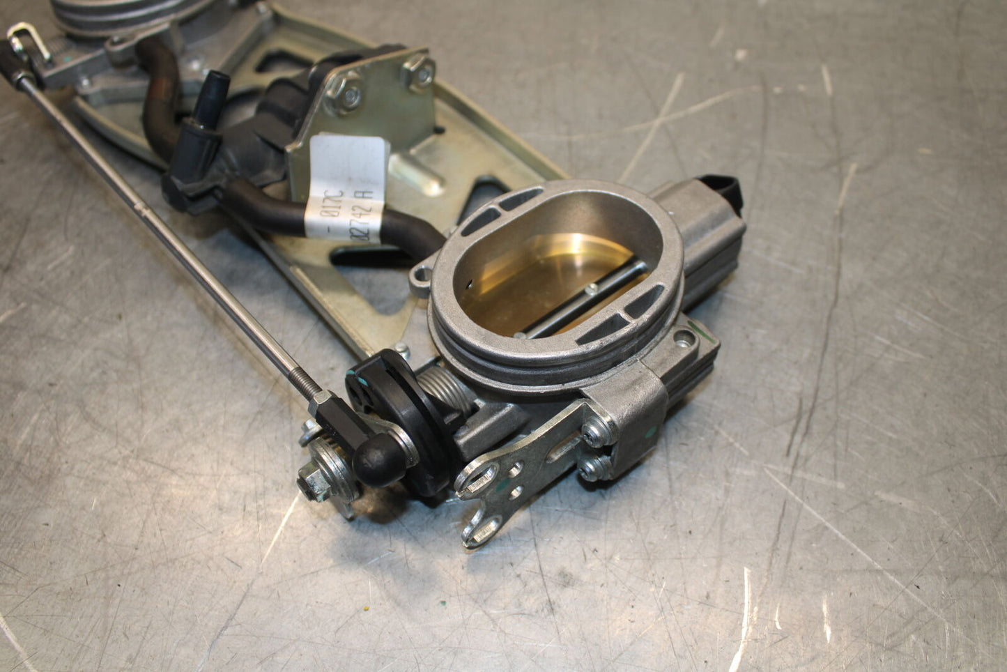 09-11 DUCATI 1198 THROTTLE BODIES BB705