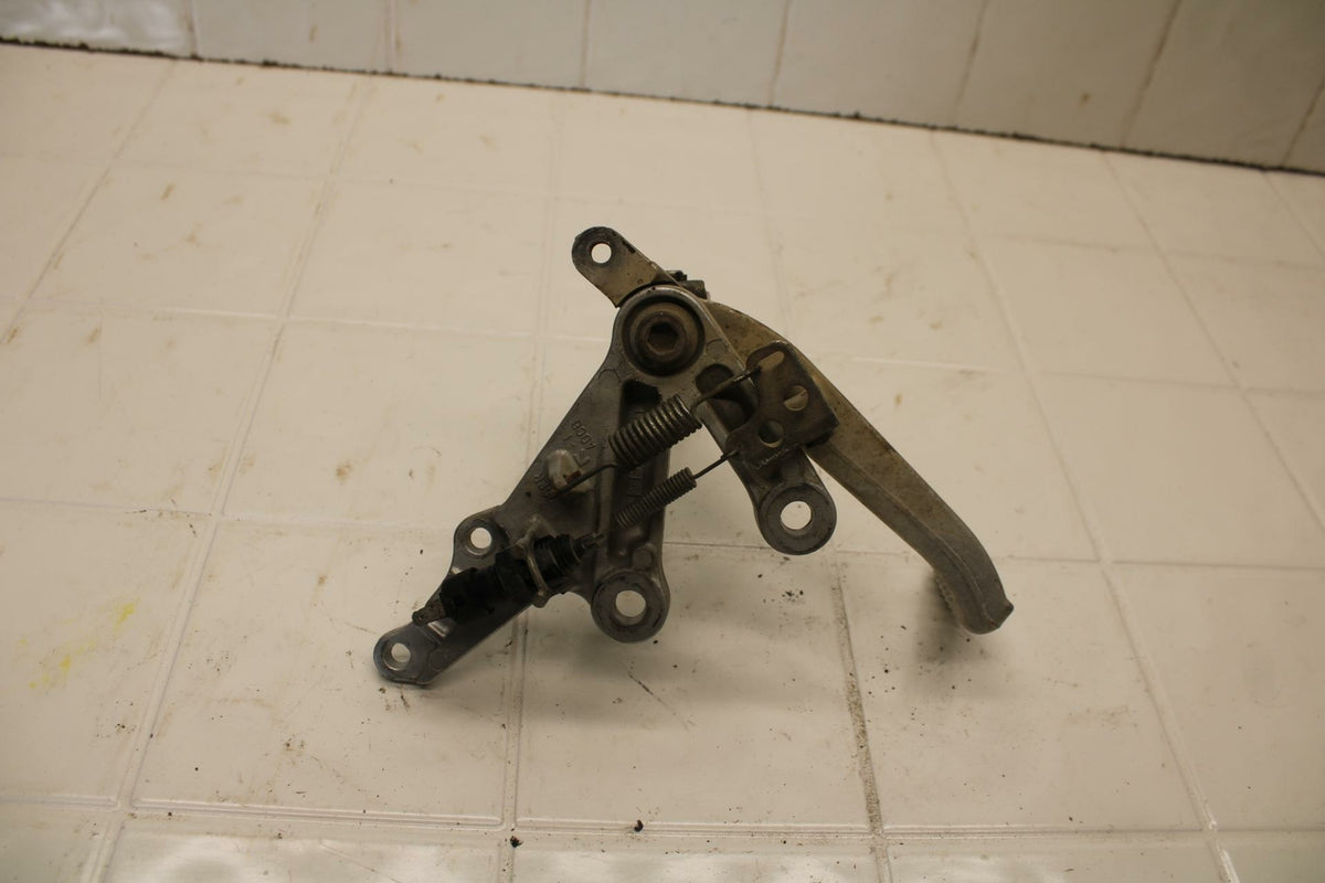01-02 SUZUKI GSXR750 RIGHT REARSET REAR SET DRIVER FOOT PEG REST STOP BB402
