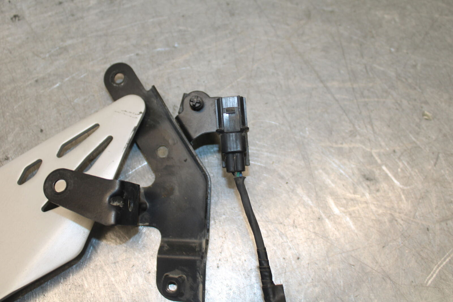 19-23 KAWASAKI NINJA ZX6R LEFT REARSET REAR SET FOOT PEG W SHIFTER BB701