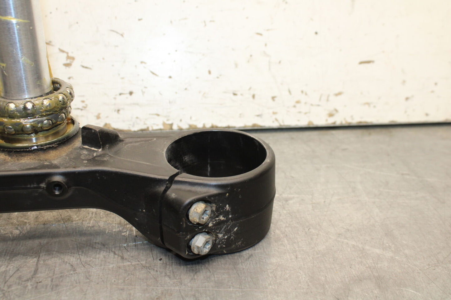 21-24 KTM 890 ADVENTURE R FRONT FORKS CLAMP LOWER TRIPLE TREE STEM BB723