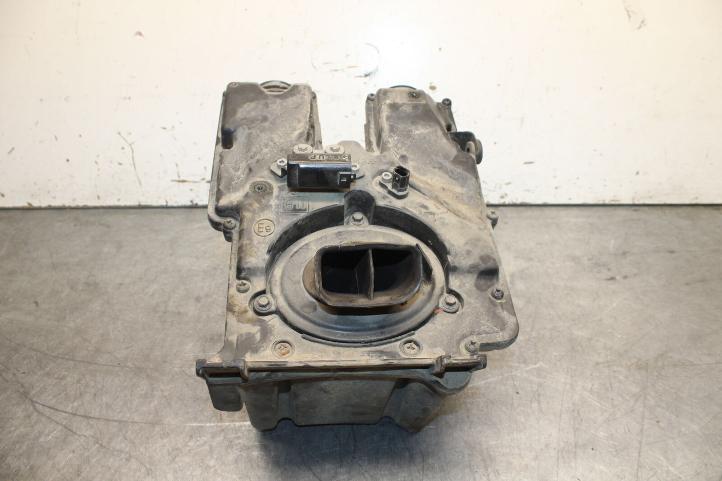 14-16 TRIUMPH AMERICA LT AIRBOX AIR INTAKE FILTER BOX BB720