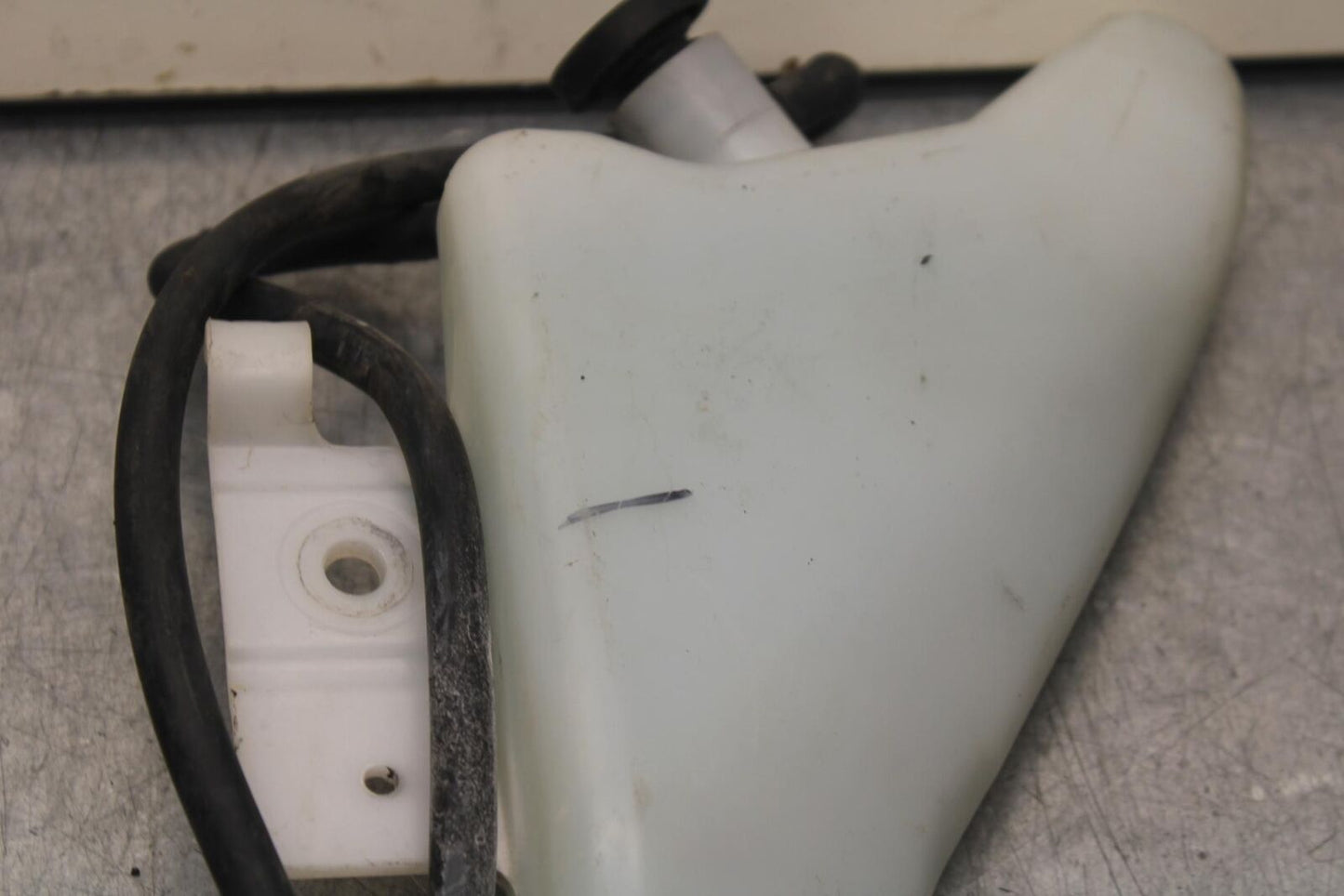 2011 Suzuki GSXR600 COOLANT WATER TANK RESERVOIR BOTTLE BB602