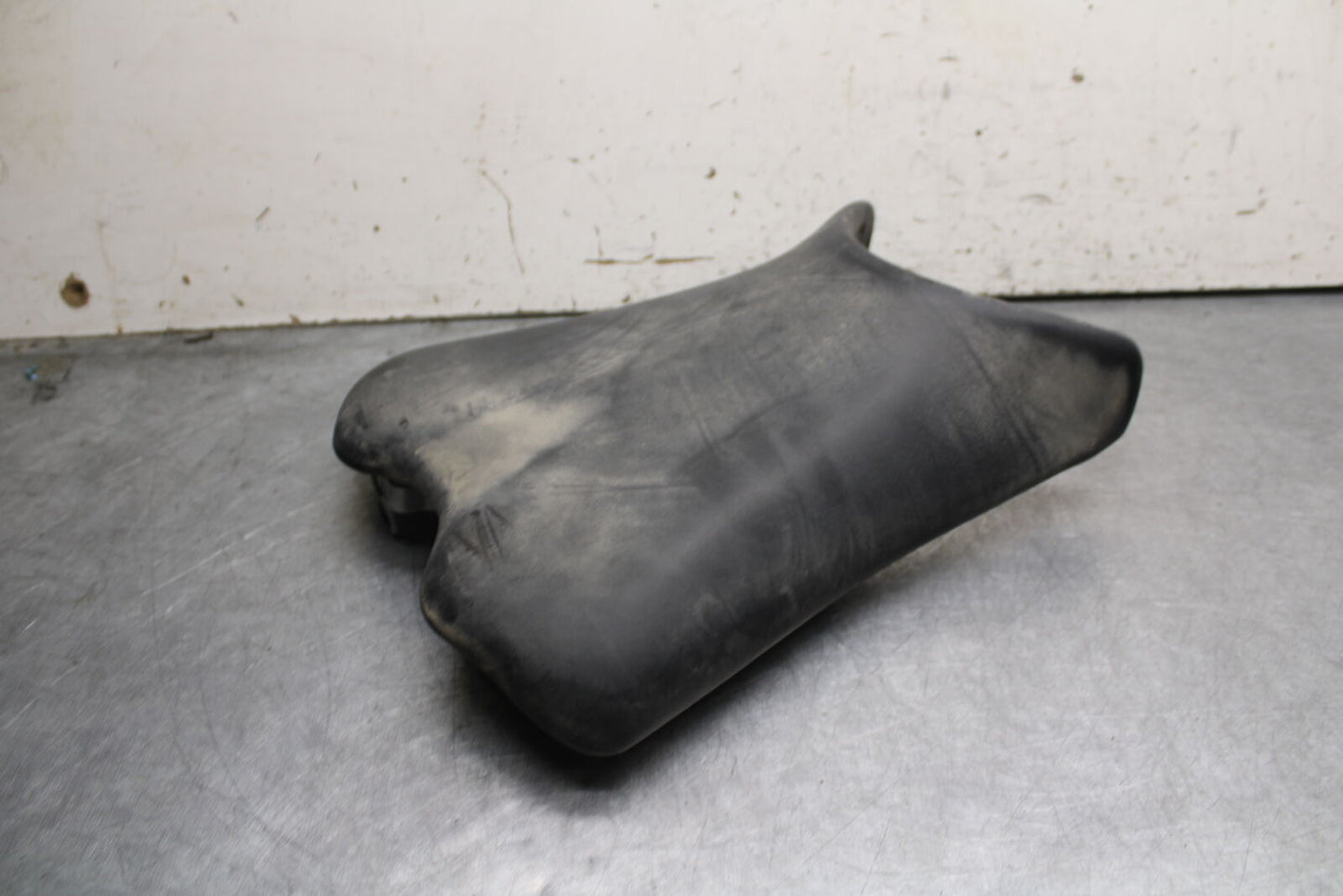 09-15 YAMAHA FZ6R FRONT DRIVERS SEAT PAD SADDLE PILLION BB686