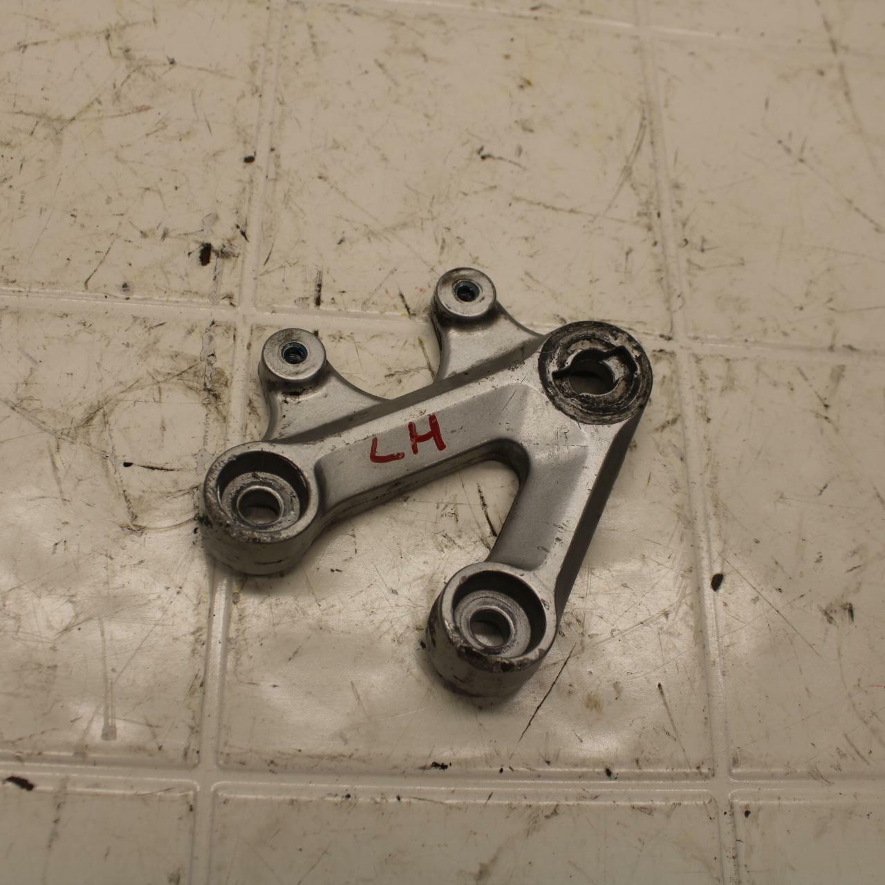 04-05 SUZUKI GSXR750 LEFT REARSET REAR SET DRIVER FOOT PEG REST STOP BB11