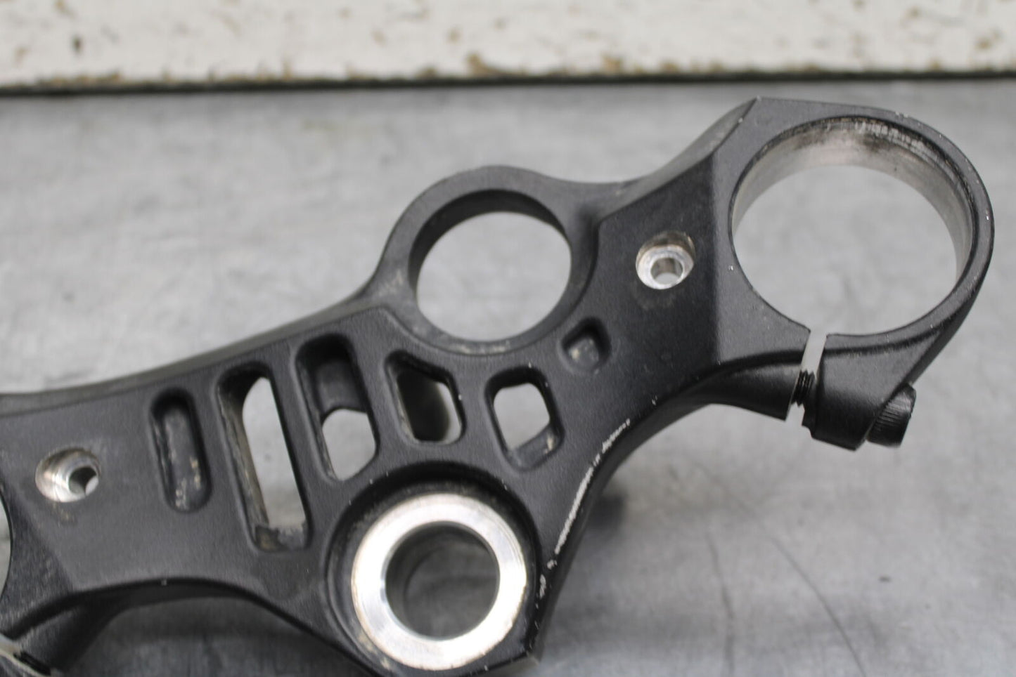 19-24 YAMAHA R3 FORKS UPPER TRIPLE TREE CLAMP BB736