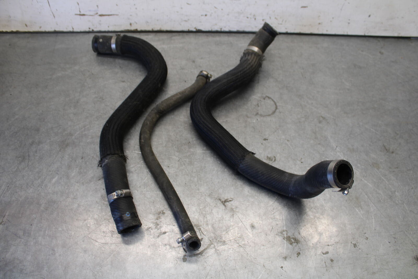 04 SUZUKI GSXR600 RADIATOR HOSES ENGINE COOLANT WATER PIPES HOSE SET BB676