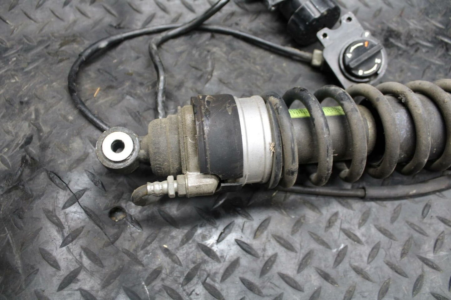 86 SUZUKI GS750ES REAR BACK SHOCK ABSORBER SUSPENSION BB233