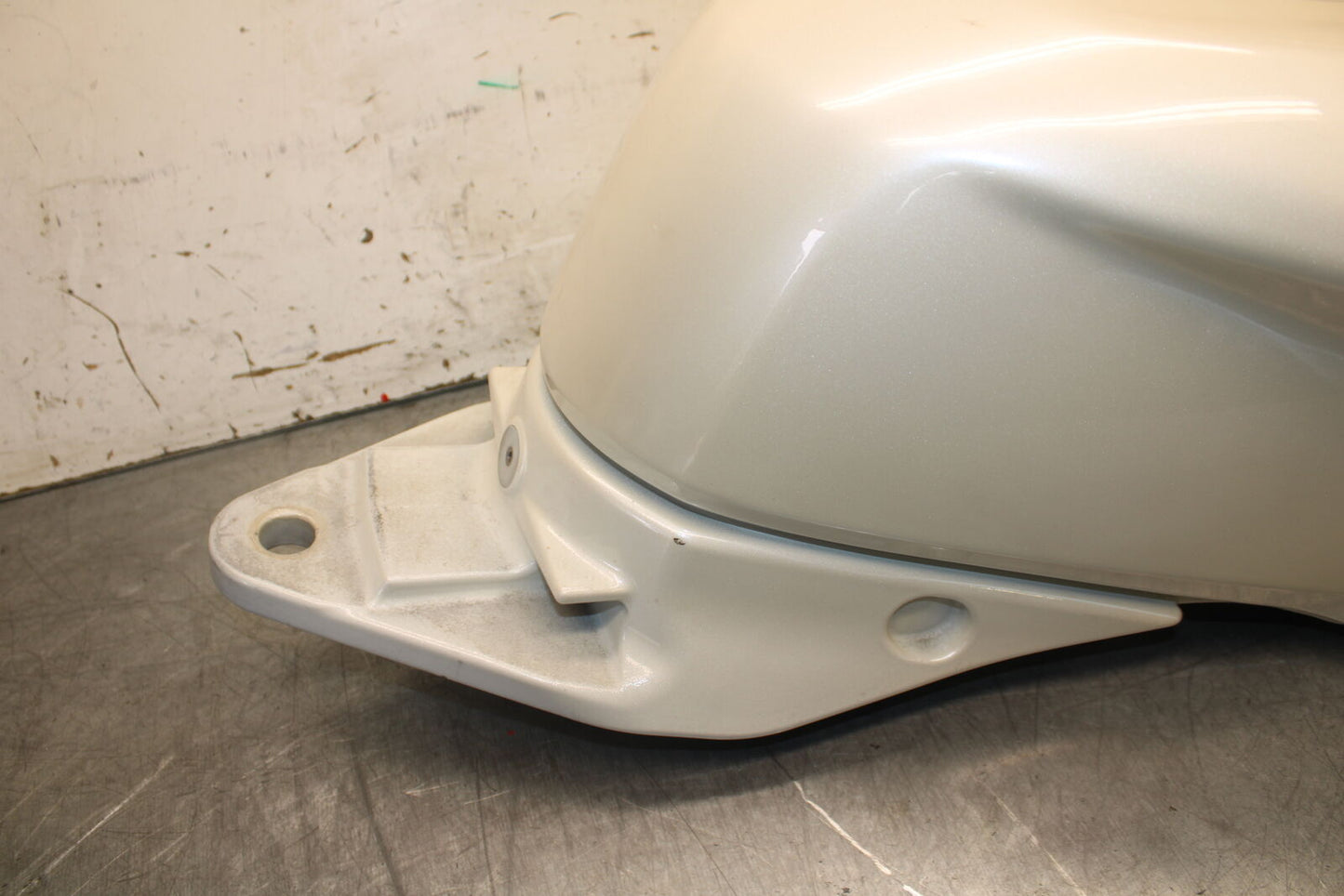 12-13 DUCATI STREETFIGHTER 848 GAS TANK FUEL CELL PETROL RESERVOIR BB705
