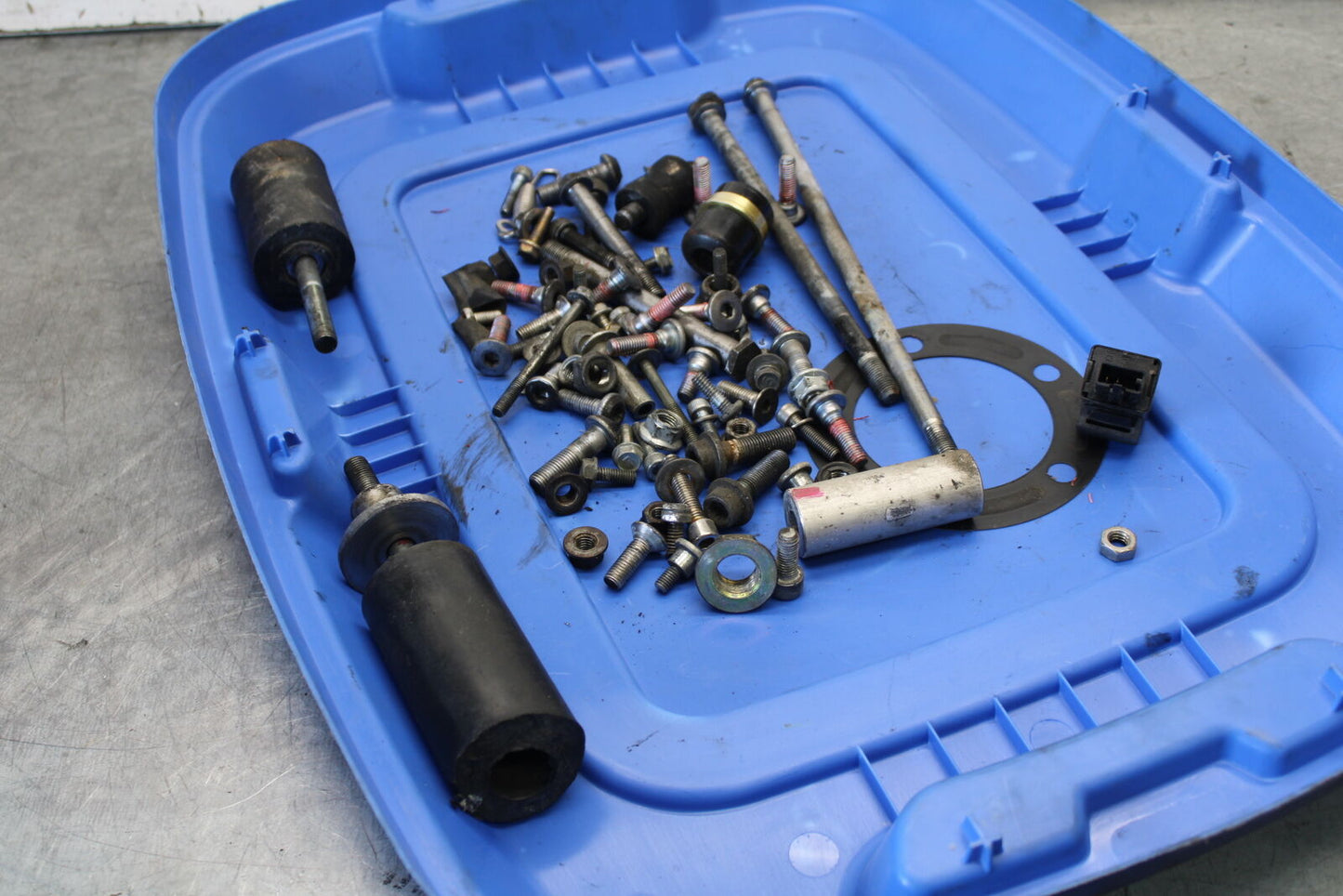 03-04 KAWASAKI NINJA ZX6RR ENGINE MOUNTING BOLTS HARDWARE MOTOR SCREWS BB684