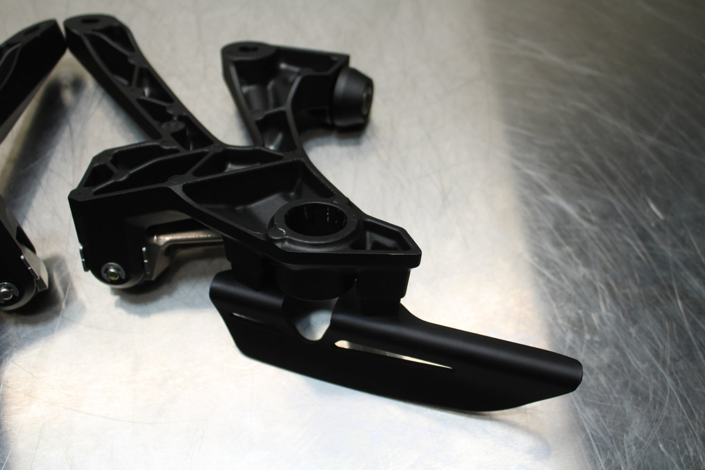 23-24 KAWASAKI NINJA ZX14R NEW!! REAR BACK PASSENGER PEG SET PAIR BB141