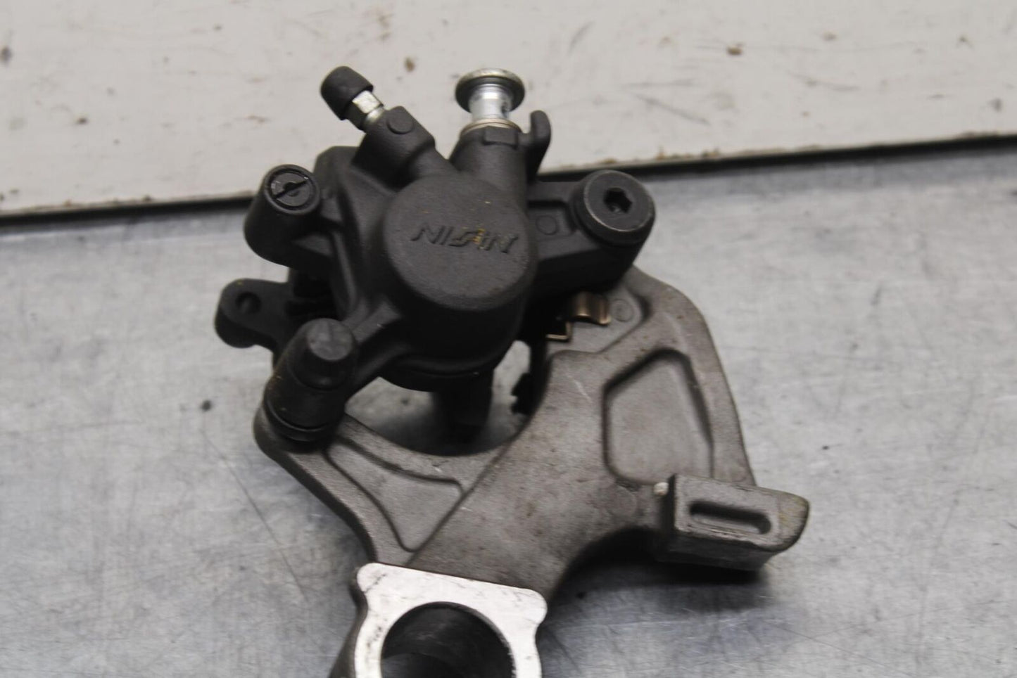 2011 Suzuki GSXR1000 REAR BACK BRAKE CALIPER W MOUNT BRACKET BB96