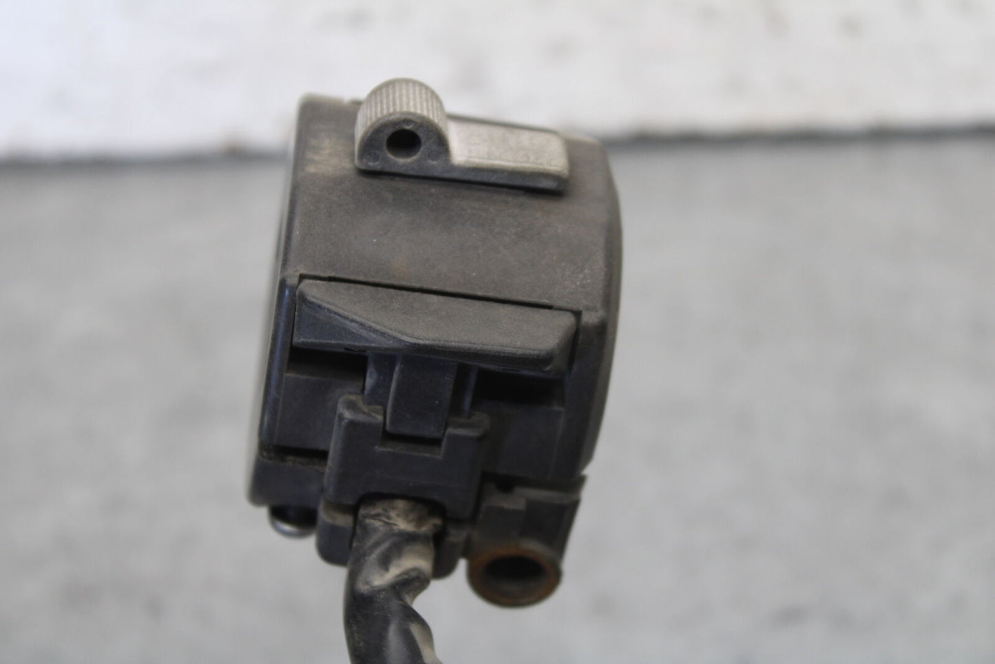 85-86 SUZUKI MADURA 1200 LEFT CLIP ON HANDLE HORN SIGNALS SWITCH SWITCHES BB691