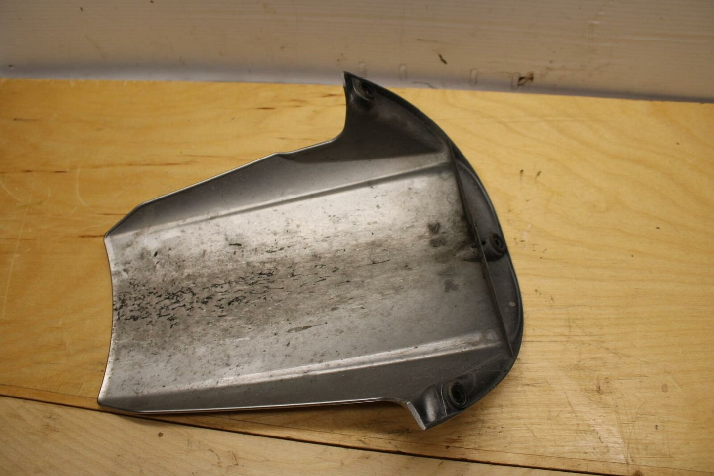 02-03 YAMAHA YZF R1 5PW REAR BACK WHEEL TIRE HUGGER FENDER BB313