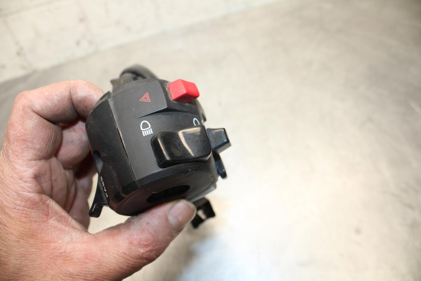 11-14 KAWASAKI VERSYS 650 LE 650C LEFT CLIP ON HANDLE HORN SIGNALS SWITCH BB498