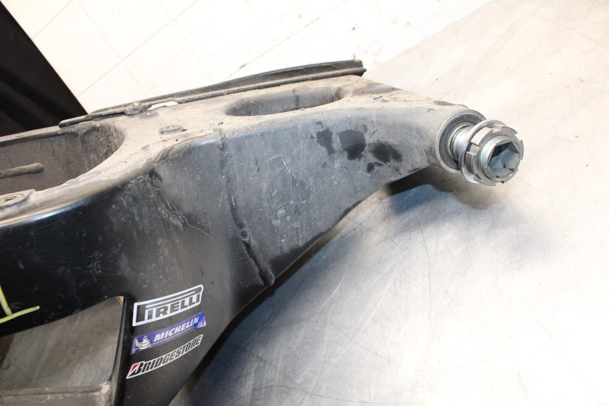 09-14 YAMAHA YZF R1 SWINGARM BACK SUSPENSION SWING ARM 14B-22110-00-P0 BB471