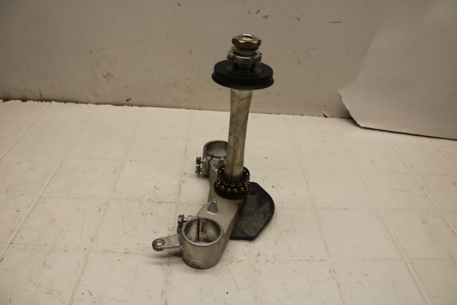 03-05 SUZUKI SV1000 FRONT FORKS CLAMP LOWER TRIPLE TREE STEM BB405