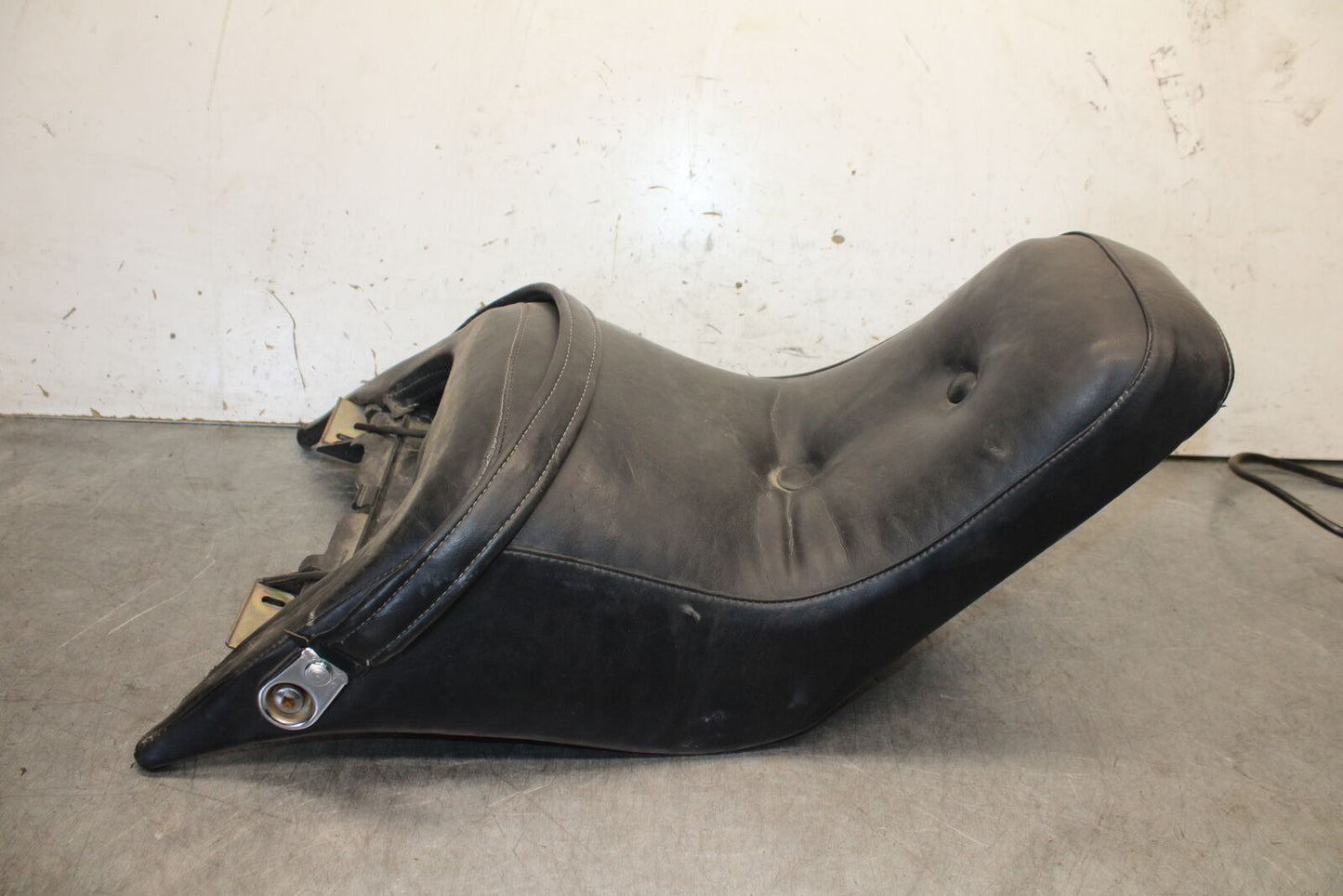 85-86 SUZUKI MADURA 1200 REAR BACK PASSENGER SEAT BB691