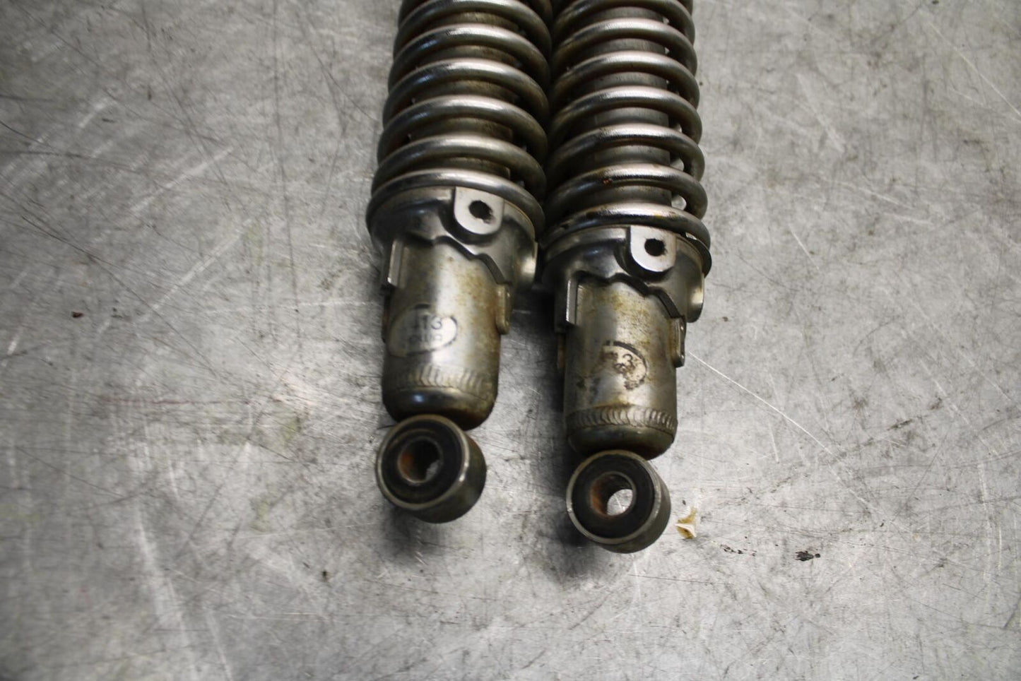 1982 Suzuki GS450L REAR BACK SHOCK ABSORBER BB52