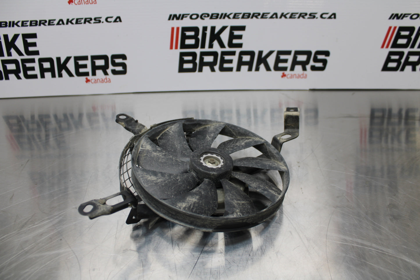 11 SUZUKI GSXR1000 ENGINE RADIATOR COOLING FAN BB142