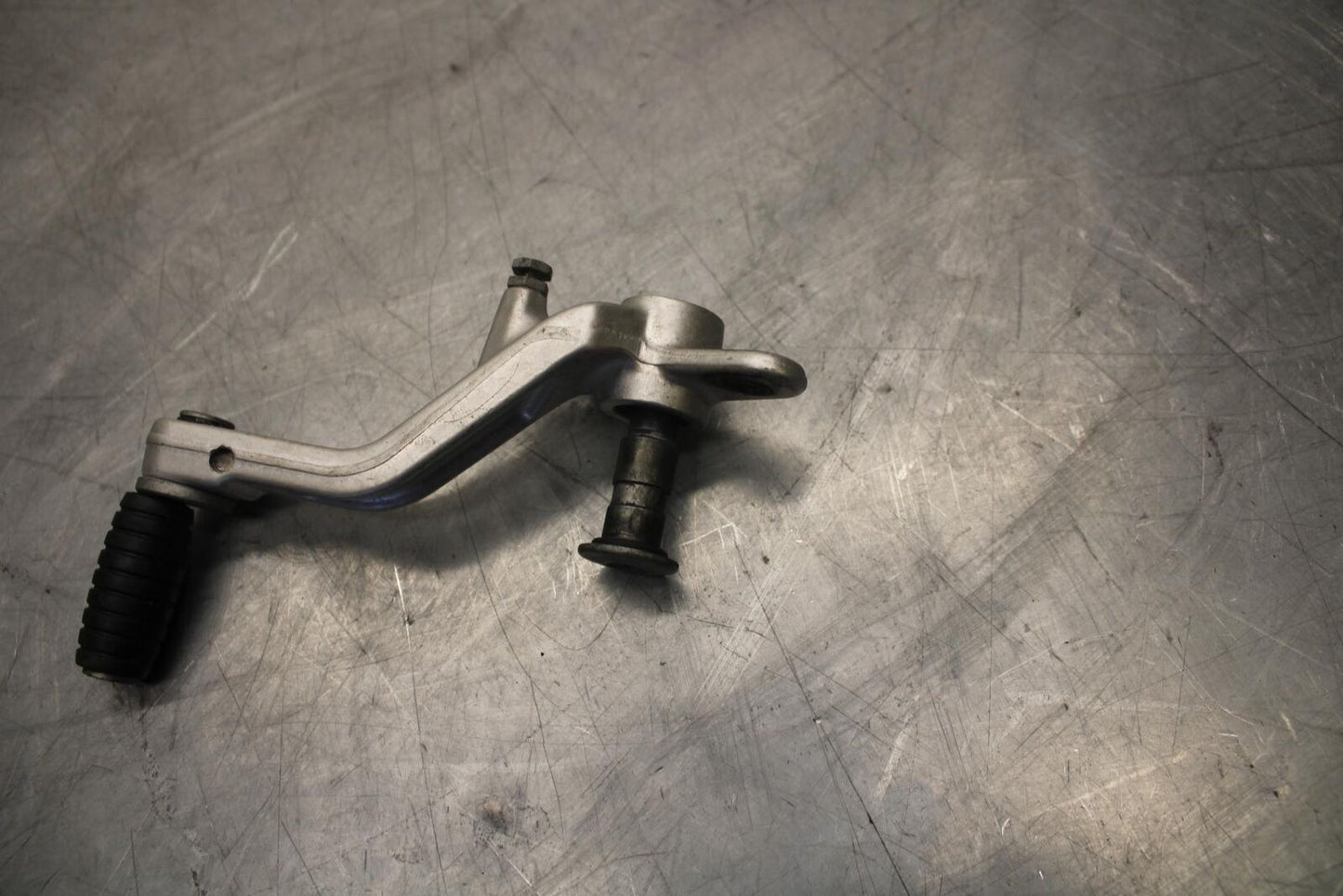 2010 Aprilia RSV1000R RIGHT REARSET BRAKE FOOT PEDAL BB513