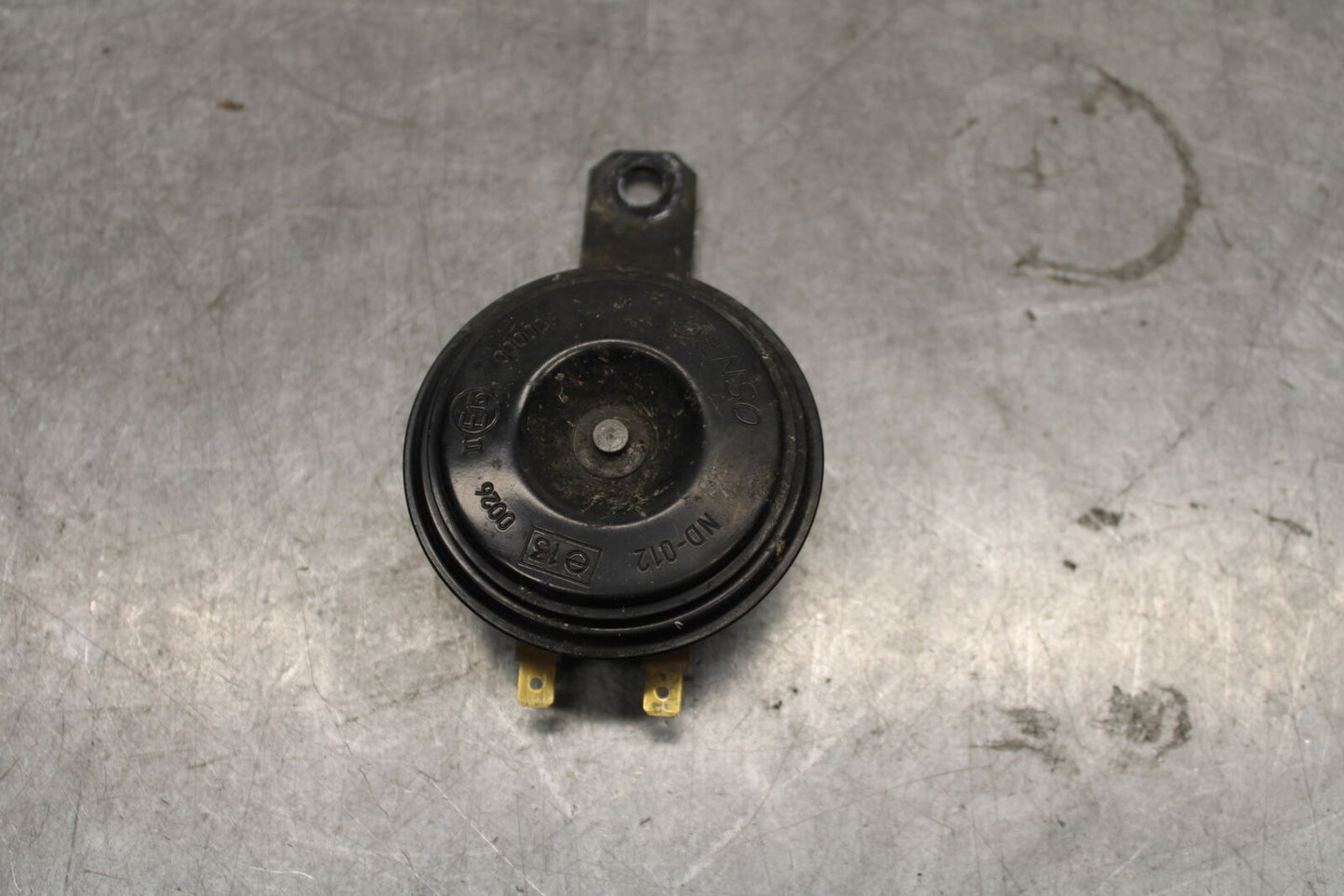 06-07 DUCATI MONSTER 695 HORN SIGNAL BB674