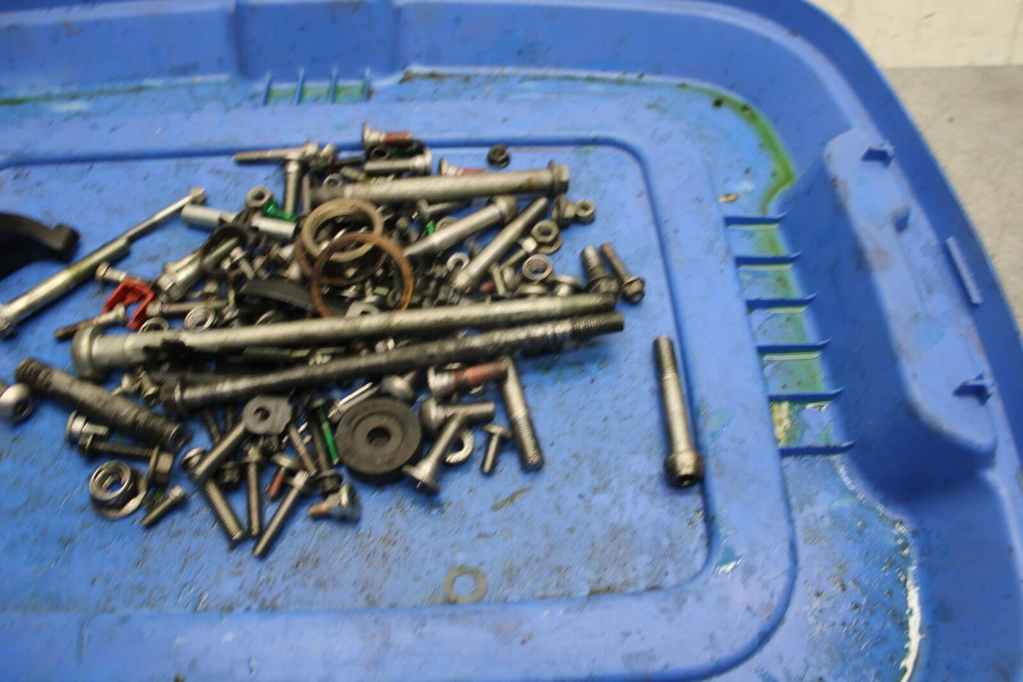 2009 Kawasaki Ninja ZX6R ZX600R LEFTOVER MOUNTING BOLTS HARDWARE SCREWS BB538