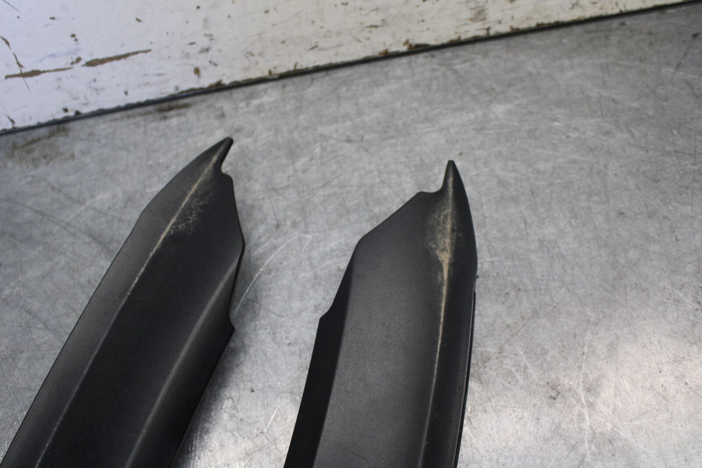 07-08 TRIUMPH DAYTONA 675 RIGHT LEFT INNER FAIRINGS COWLS PANELS TRIMS BB685
