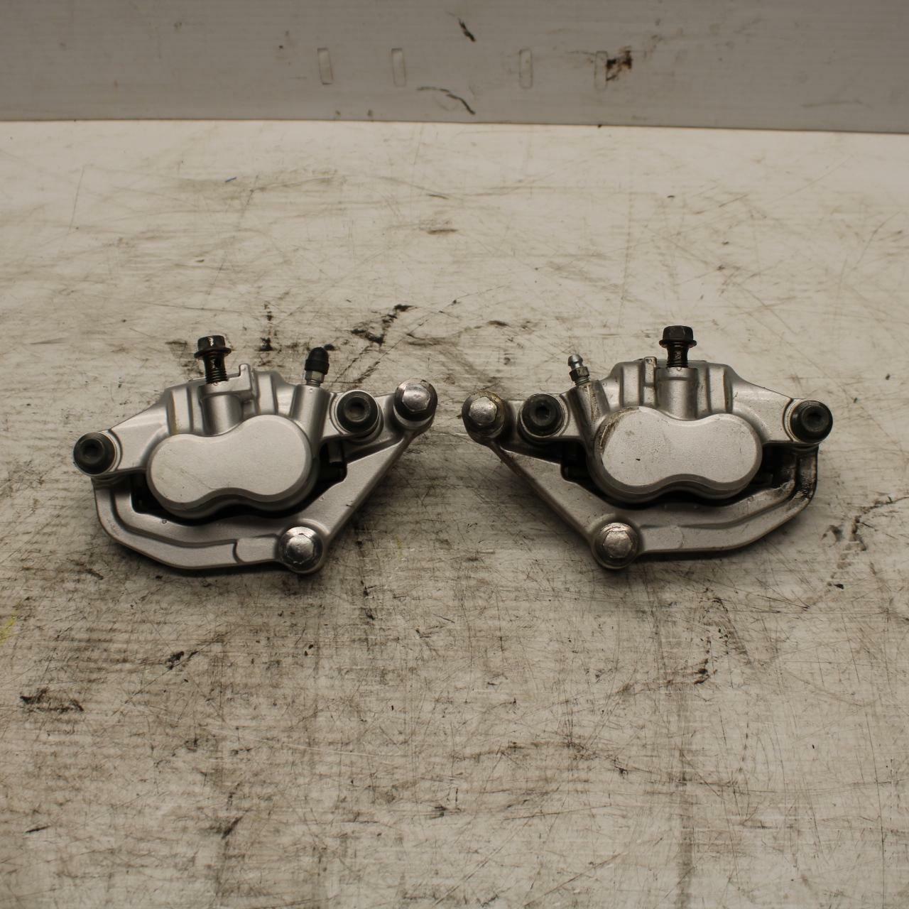 02-03 YAMAHA V STAR 1100 RIGHT LEFT FRONT BRAKE CALIPER SET PAIR CALIPERS BB308