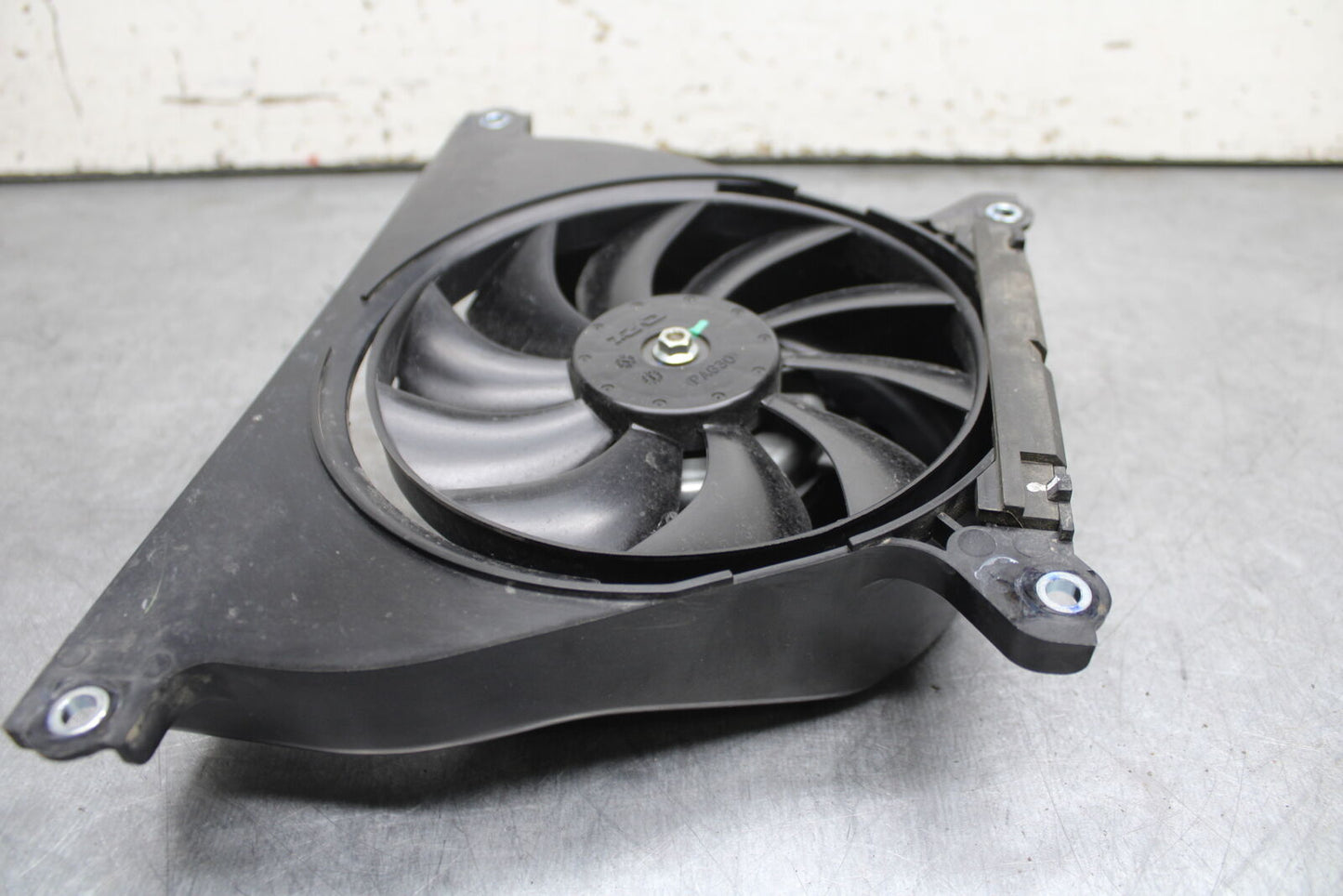 18-24 KAWASAKI NINJA 650 ENGINE RADIATOR COOLING FAN BB725