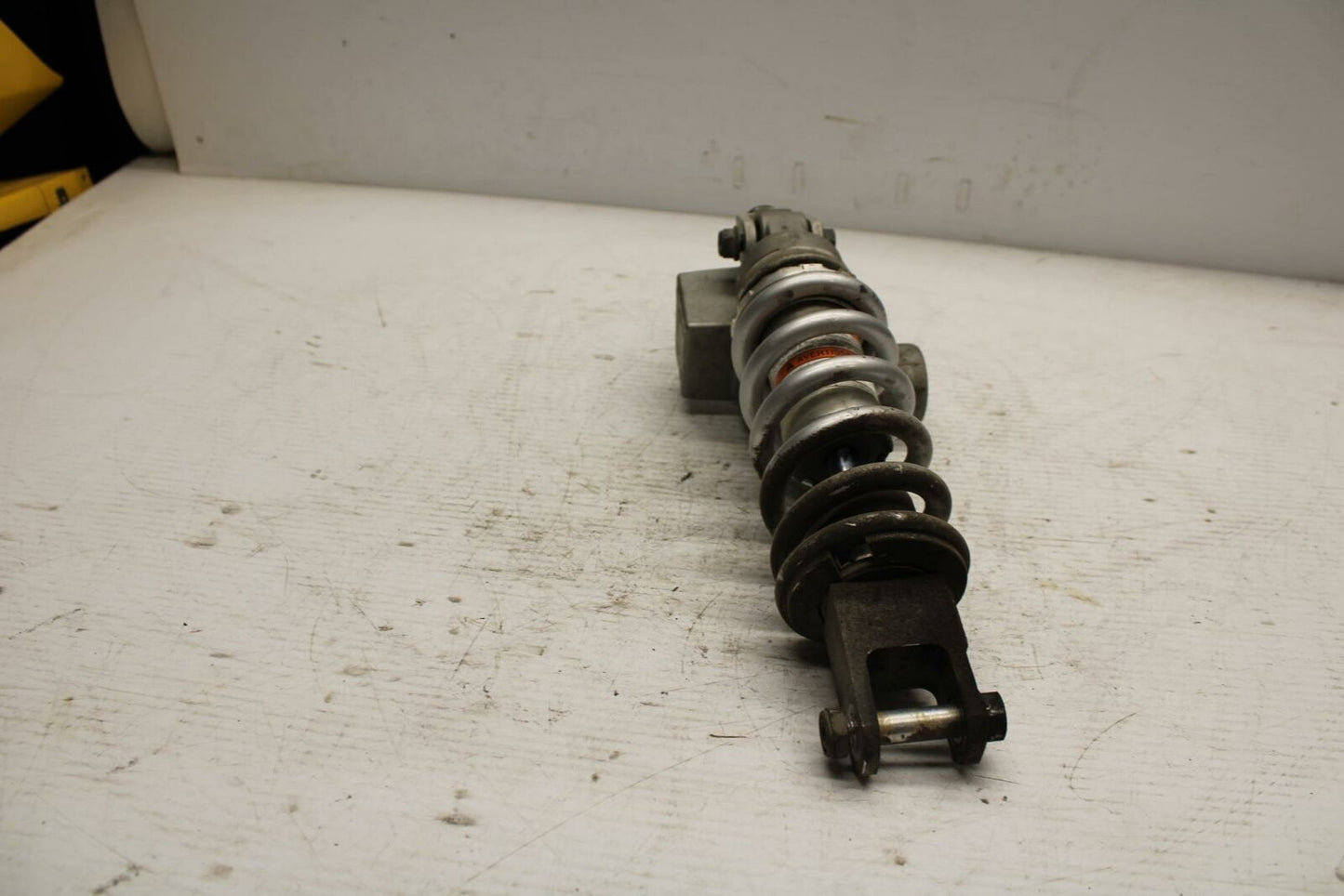 07 YAMAHA YZF R6 2c0 REAR BACK SHOCK ABSORBER SUSPENSION 2C0-22210-10-00 BB297