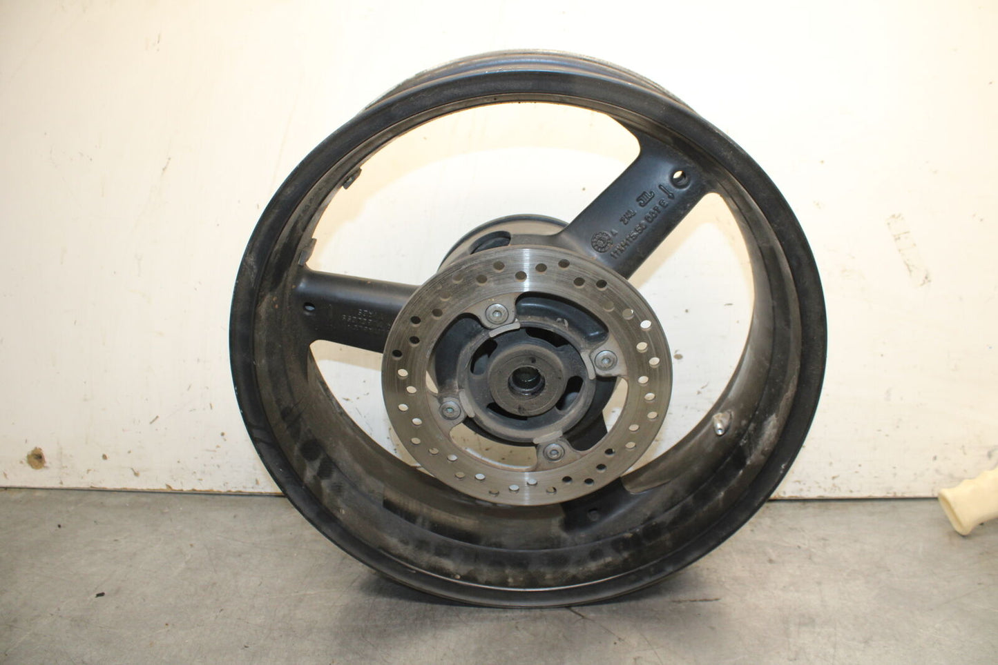 03-04 TRIUMPH DAYTONA 600 REAR WHEEL BACK RIM BB745