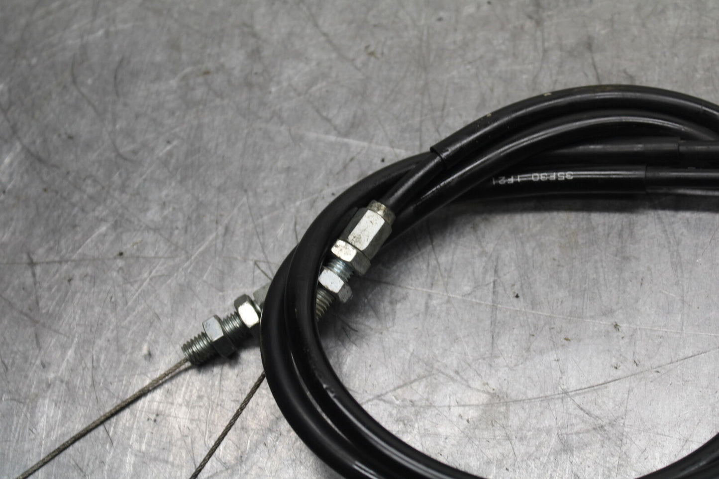 01-02 SUZUKI GSXR1000 THROTTLE CABLES LINES BB113