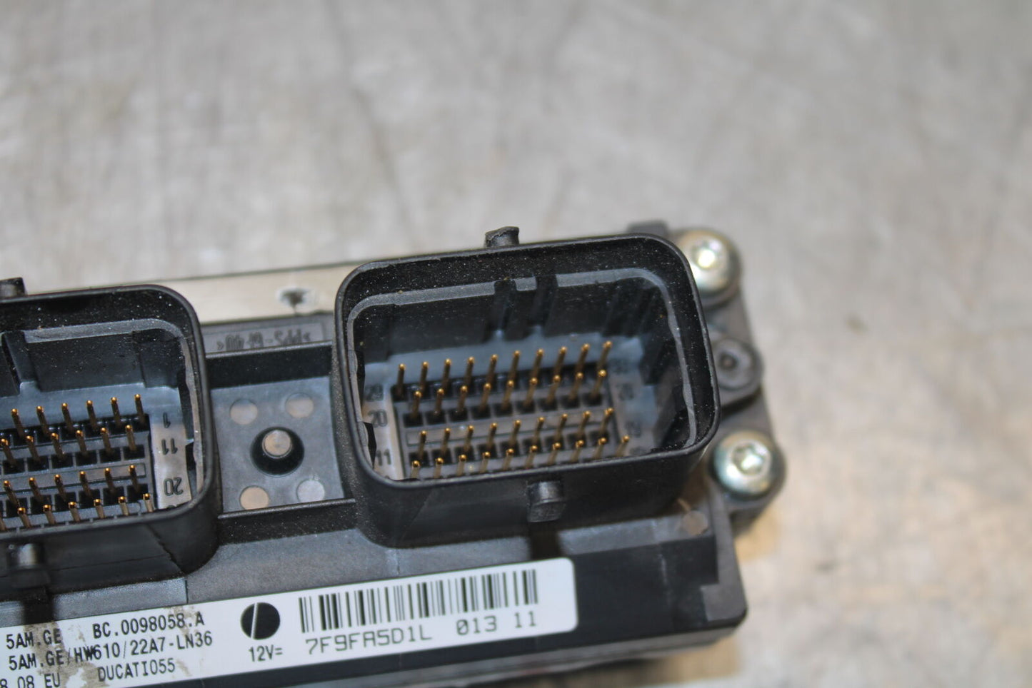 09-11 DUCATI 1198 ECU COMPUTER CONTROLLER UNIT BLACK BOX ECM CDI BB705