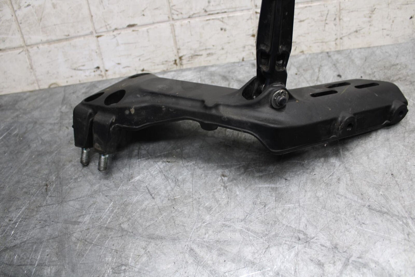 22-23 HUSQVARNA VITPILEN 401 LEFT REARSET REAR SET DRIVER FOOT PEG BRACKET BB541