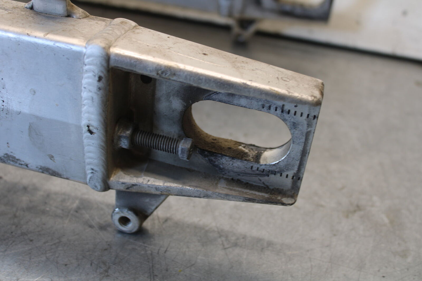 03-07 SUZUKI SV1000S REAR SWINGARM BACK SUSPENSION SWING ARM BB657