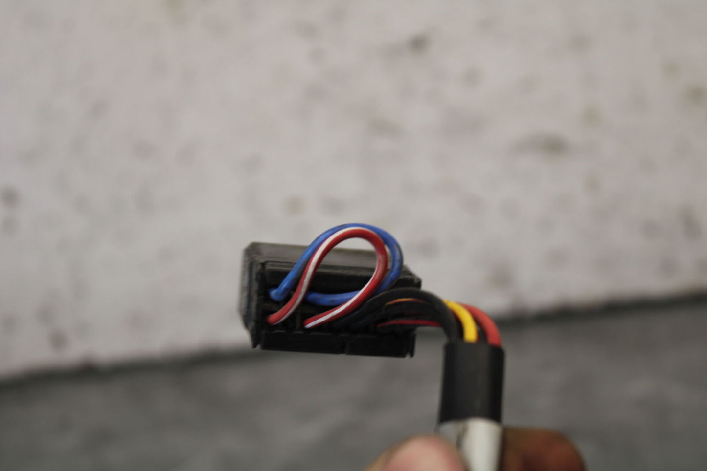 01-06 TRIUMPH TIGER 955I RIGHT CLIP ON HANDLE KILL OFF START SWITCH BB693