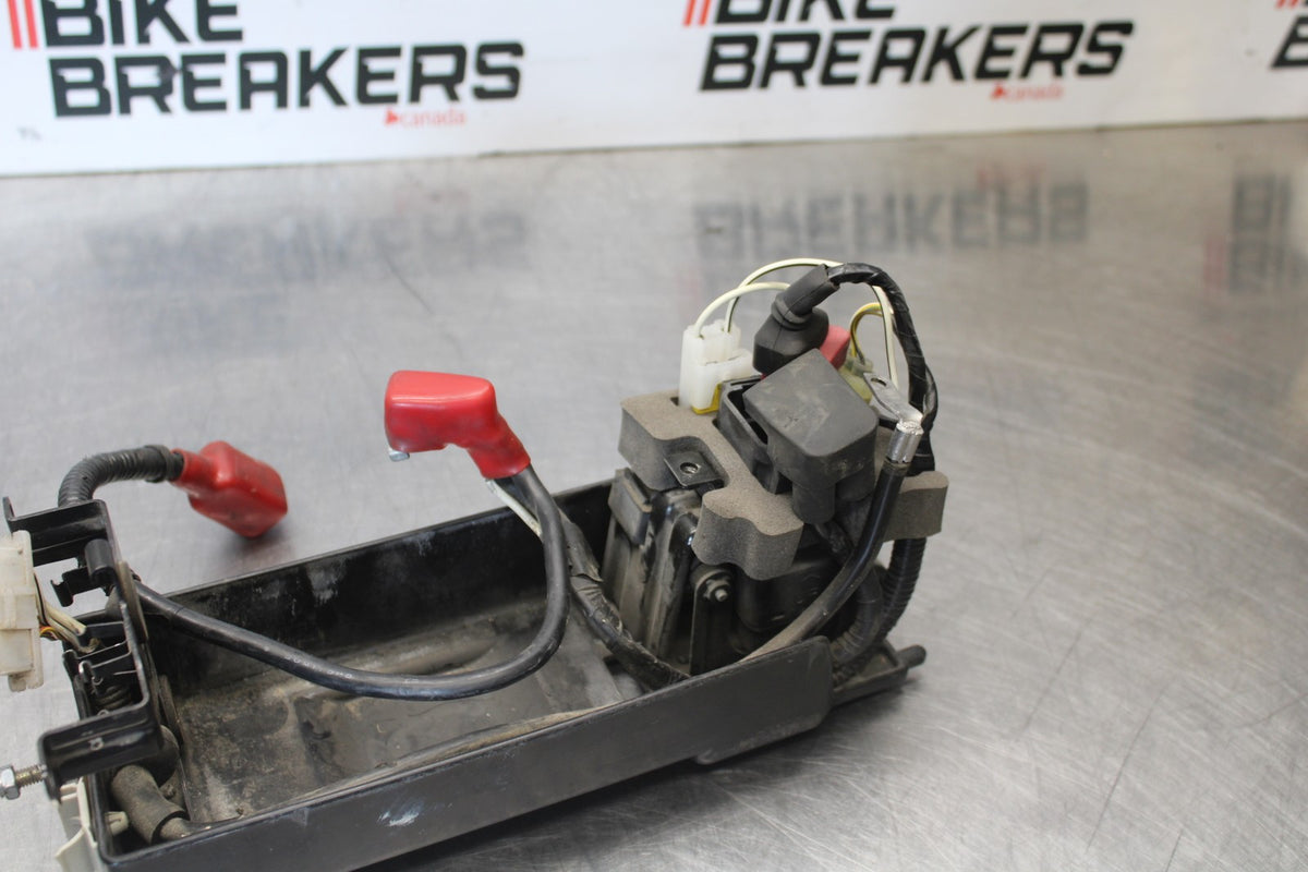 00-05 KAWASAKI NINJA ZX12R REAR BACK TAIL UNDERTAIL BATTERY TRAY PLASTIC BB892