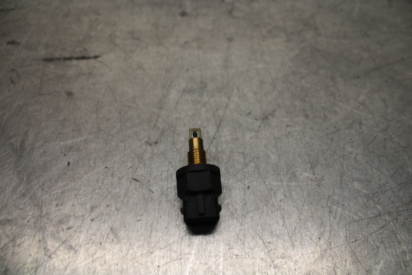 03-04 TRIUMPH DAYTONA 600 AIR BOX SENSOR BB745