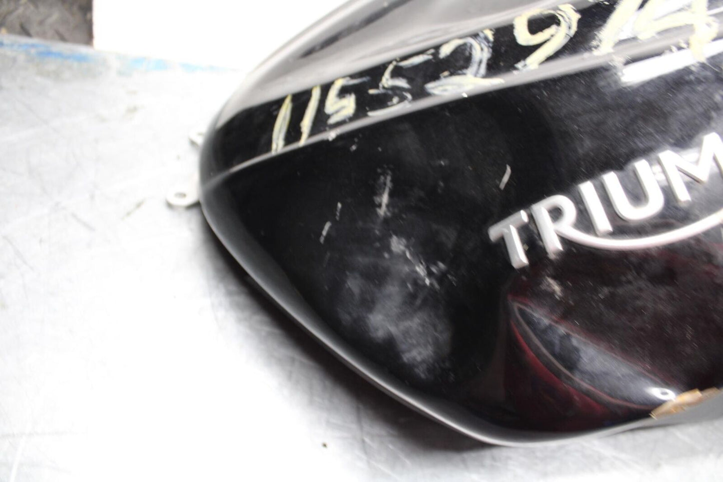 17-21 TRIUMPH STREET TRIPPLE R ABS GAS TANK FUEL CELL PETROL RESERVOIR bb452