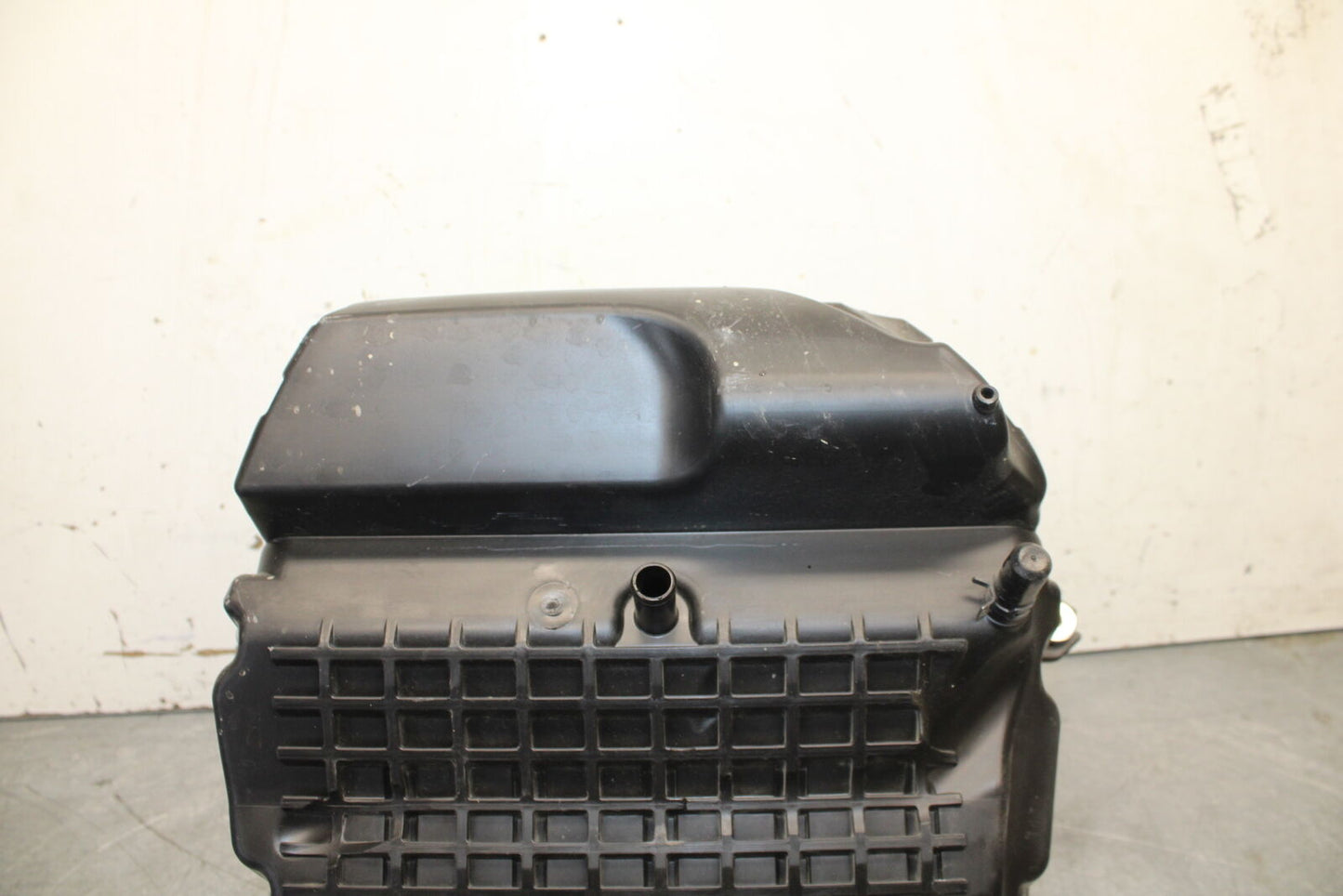 22-24 YAMAHA XSR900 AIRBOX AIR INTAKE FILTER BOX BB683