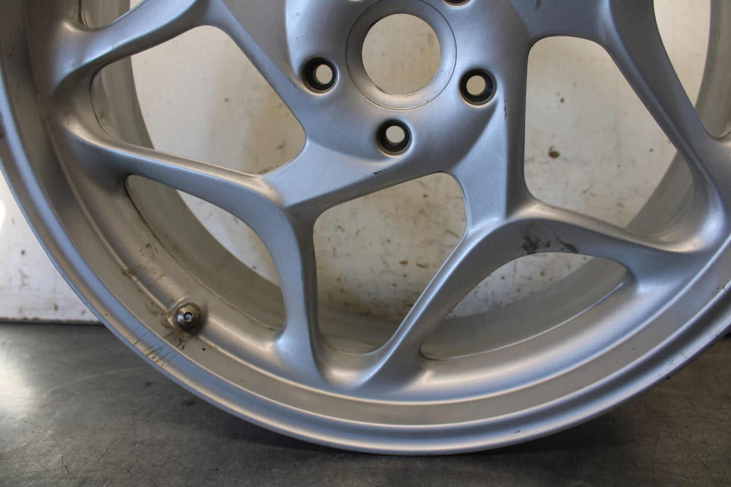 06-12 BMW F800ST REAR WHEEL BACK RIM BB291