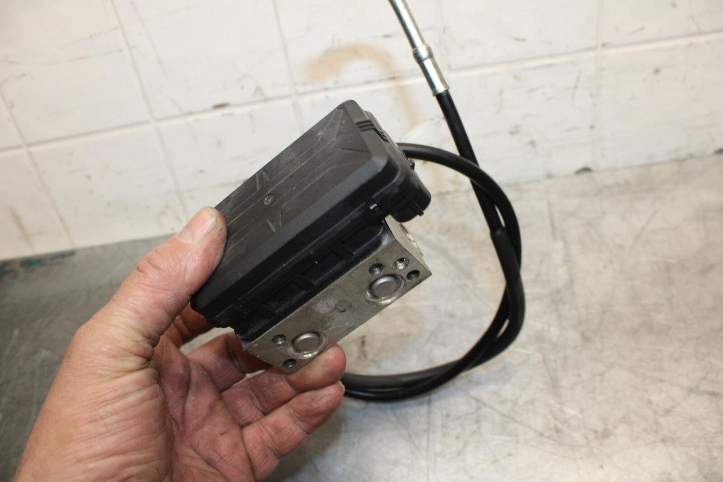 21 HUSQVARNA VITPILEN 401 ABS PUMP UNIT MODULE BB467